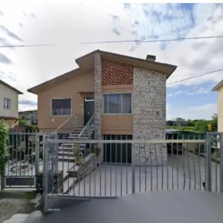 Casa Mia בית הארחה